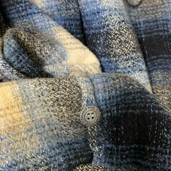 COMMITTED women’s cropped plaid shacket sz M - Picture 6 of 6